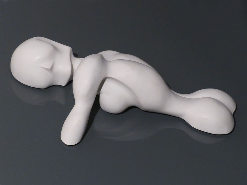 IZA - Isabelle Ardevol, sculpture Bien Etrange Violoncelle, serie Emergences, resine acrylique, 2013