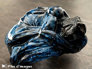 IZA, Isabelle Ardevol - Etats d'Ame, sculpture en porcelaine blanche émaillée - détail - 2024